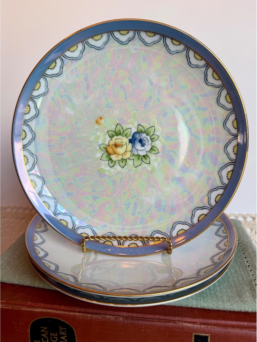 Vintage Meito China Set of 3 Iridescent Floral Plates Made in Japan